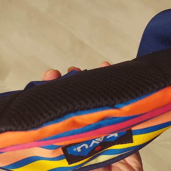 Rainbow pattern active compact great fanny pack - Picture 4 of 6